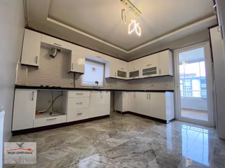 Merkezi Konumda Ebeveynli Vestiyerli Geniş Satılık 3+1 Daire