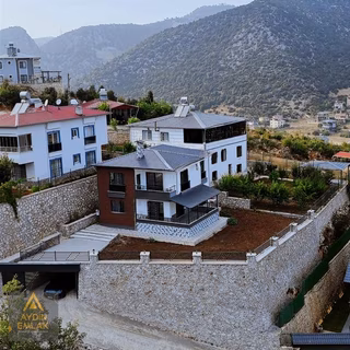 Aydın'dan Bekiralanında 5+1 Yeni Yapı Ultra Lüks Villa