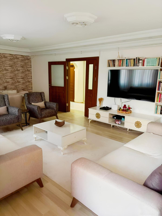 Ayçadan Özçağrı Sitesinde Halkalı Merkez Mahallesi 3+1 145m2 Net