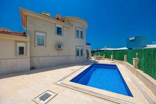Alanya Kargıcak'ta Özel Havuzlu 3+1 Deniz Manzaralı Villa