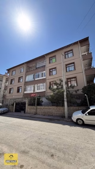 Karatay Ali Ulvi Kurucu Cd. Yakını 2+1 Yalıtımlı 2.850.000 Tl