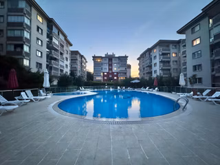 Nilüfer Esentepe'de Havuzlu Site İçi 3+1 Kiralık Daire