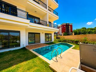 Alanya Obada Müstakil Havuzlu Ayrı Mutfak 3+1 Geniş Daire