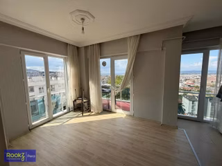 Serdivan'da Depozitosuz Kiralık 1 + 1 Eşyasız Manzaralı Daire