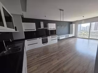 İzden Gürselpaşada Sosyal Donatılı Sitede Geniş Emsalsiz 4+1