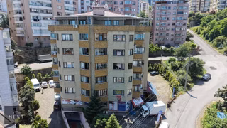 2 Nolu Beşirli Mah. Yakamoz Apt Satılık 4+1 Daire