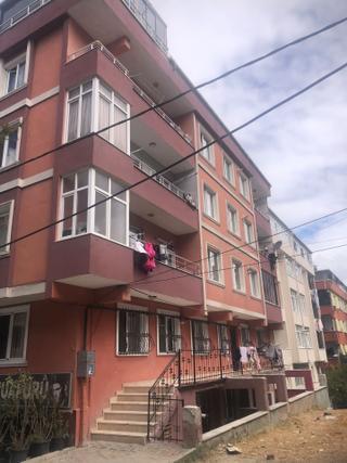Esenyurt İnönü Mahallesi’nde 3+1 | 125 M² | 2. Kat | Geniş Arsa Paylı Bakımlı Satılık Arakat Daire