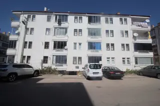 Aksaray Gayrimenkulden Nakkaş Mahallesinde Satılık Geniş 3+1 Daire