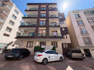 Arve’den Yalınayak Mah’de Full Yapılı Doğalgazlı Ebeveyn Banyolu Çift Balkon Asansörlü 3+1satılık