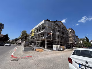 60 Evlerin En İşlek Caddesinde | 300 M² Bodrumlu Dükkan