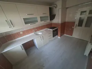 Esertepe Bankalar Caddesinde Katta 3+1 Kiralık Acill