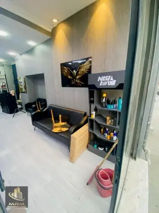 Acil Mrm Gayrimenkul'den Devren Kiralık Kuaför Dükkanı
