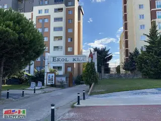 Viaportun Karşısında Eşyalı Kiralık 2+1 Daire