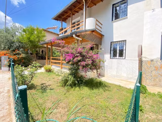Seferihisar Ürkmez Mersin Alanı'nda Denize 250m • Sıfırlanmış Lüks Satılık 3+1 Villa!