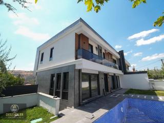 Ed-desticiler Orhangazi Mahallesinde Satılık Lüx Villa