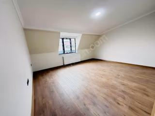 Taşoluk Merkez Cami Ve Belediye Yanında Kiralık 2+1 Daire