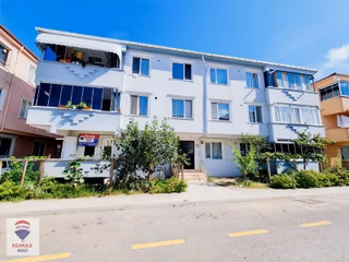 Karasu Kabakozda Ayrı Mutfak Kiralık 1+1