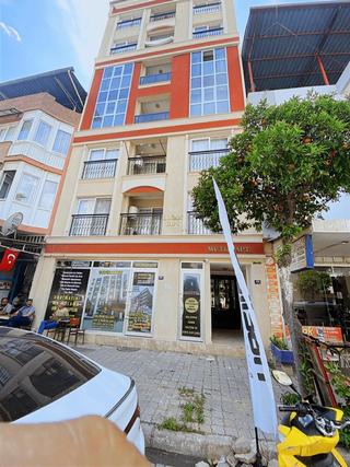 Hürriyet Caddesi Üzeri Yeni Eşyalı Kiralık 2+0