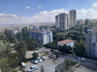 Dikmen Caddesinde Kombili, 3+1, Manzaralı, 100m2, 2.katta....