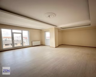 Acil!! Ulaşıma Yakın Balkonlu 2+1 4.kat Asansörlü Kiralık Daire!