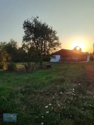 Müthiş Konumda 5 Dönüm Arsa İçinde Müstakil Ev