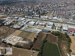 İzmir Yoluna 1 Parsel Mesafede 5.806 M² Yatırımlık Arazi