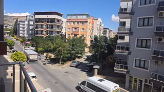 Söke Merkezde Aydınlık Ve Geniş 3+1 Kiralık Daire