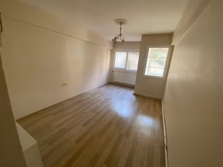 Konak Zeytinlik Mah.de Kemer İzban İstasyonu Civarı 2+1 85m2 Dgazlı Arakat Kiralık Daire