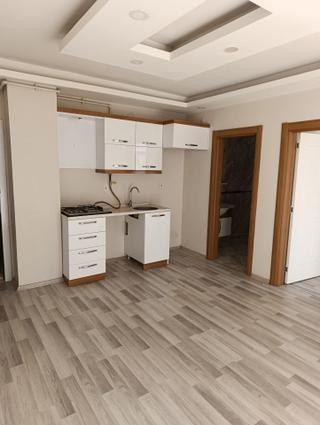 Şimşek Emlaktan Kiralık 1+1 Daire Merkezi Konumda