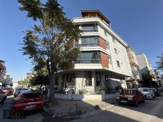 Cadde Emlak Cumhuriyet Mah Yeni Bina 2+1 Kiralık Yüksek Giriş