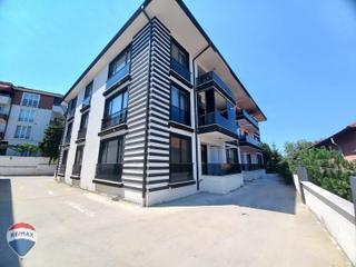Remax Mavi-serdivan İstiklal Mh Fırtına Sit. Manzaralı Geniş 3+1