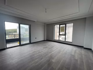 Truva // Onur Gündüzcü'den Havuzlu Sitede Kiralık 2+1 Daire