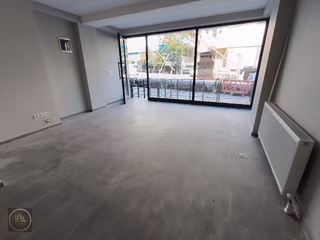 F-l Den Bulgurlu Cumhuriyette Ana Caddede Üzerinde 50 M2 Sıfır Mağaza