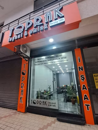Toprak İnşaat...eski Cuma Pazarında Komple Satılık Bina!!!