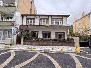 Yıldırım Emlak'tan Büyükcami Mahallesi Satılık 267 M2 2 Katlı Ev