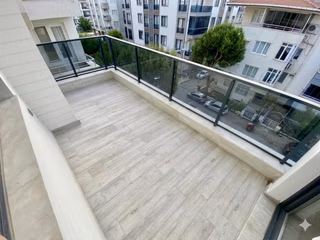 ꧁ay Emlaktan꧂akçay'da Muhteşem Konumlu Arakat Ön Cephe Ayrı Mutfak Denize 100 Mt Satılık 3+1 Daire
