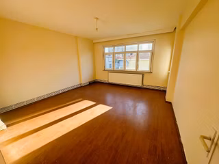 Emniyetevlerin'de 4.levent Metroya 3 Dk 2+1 Kiralık Daire