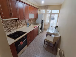 Modern Pazarı Mevki'nde 1.kat Eşyalı Balkonlu 3+1 Satılık Daire