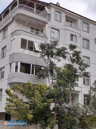 Emlaknomi'den 🏡 Nefise Sultan Mahallesi’nde Kiralık 4+1 Ultra Geniş Dubleks Daire