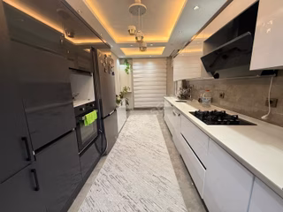 Satılık 165 M2 Net Tecde Ana Cadde Üzeri 3. Ara Kat