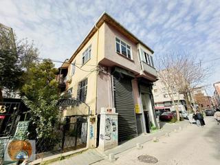 Bakırköy Merkezde Satılık 3 Katlı Bina