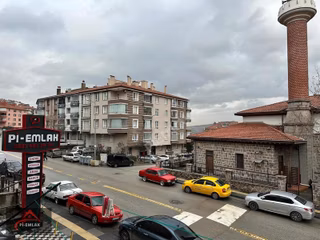 Altındağ Karapürçek Cadde Üzeri 3 Balkonlu Satılık 1.kat