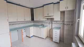 Revizyon'dan Fatih Caddesi Üzeri 3+1 150 M2 Daire