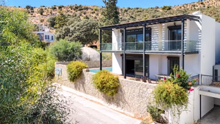Bodrum Türkbükünde Satılık Özel Havuzlu Deniz Ve Doğa Manzaralı 6+2 Müstakil Villa