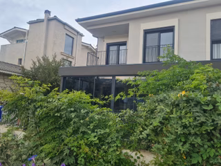 Güzelbahçe Yelki De Kolejler Bölgesınde Bahçeli Kiralık Villa