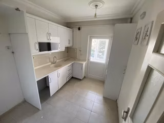 Toki Turkuazda Temiz Bakımlı Ve Yapılı 2+1 Satılık Daire