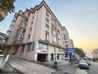 Trabzon Yeşiltepe'de A'dan Z'ye Yenilenmiş 3+1 Satılık Daire