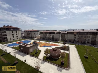 Bahçeşehir Nezihpark Da Satılık Lüx Site İçinde Daire