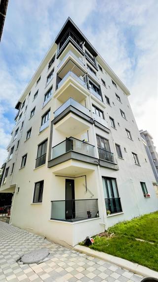 Çekmeköy Güngören Mahallesinde 2+1 Otoparklı Satılık Daire