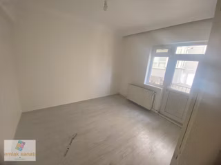Sincan Mareşal Çakmak Mah. De Ara Katta Kiralık 2+1 Daire